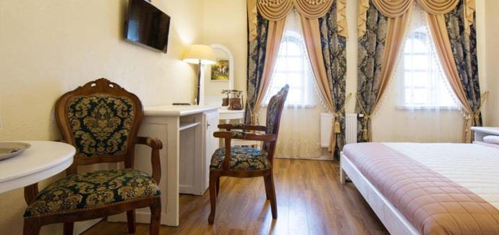 Hotel Fortetsya Hetmana Hatne 外观 照片