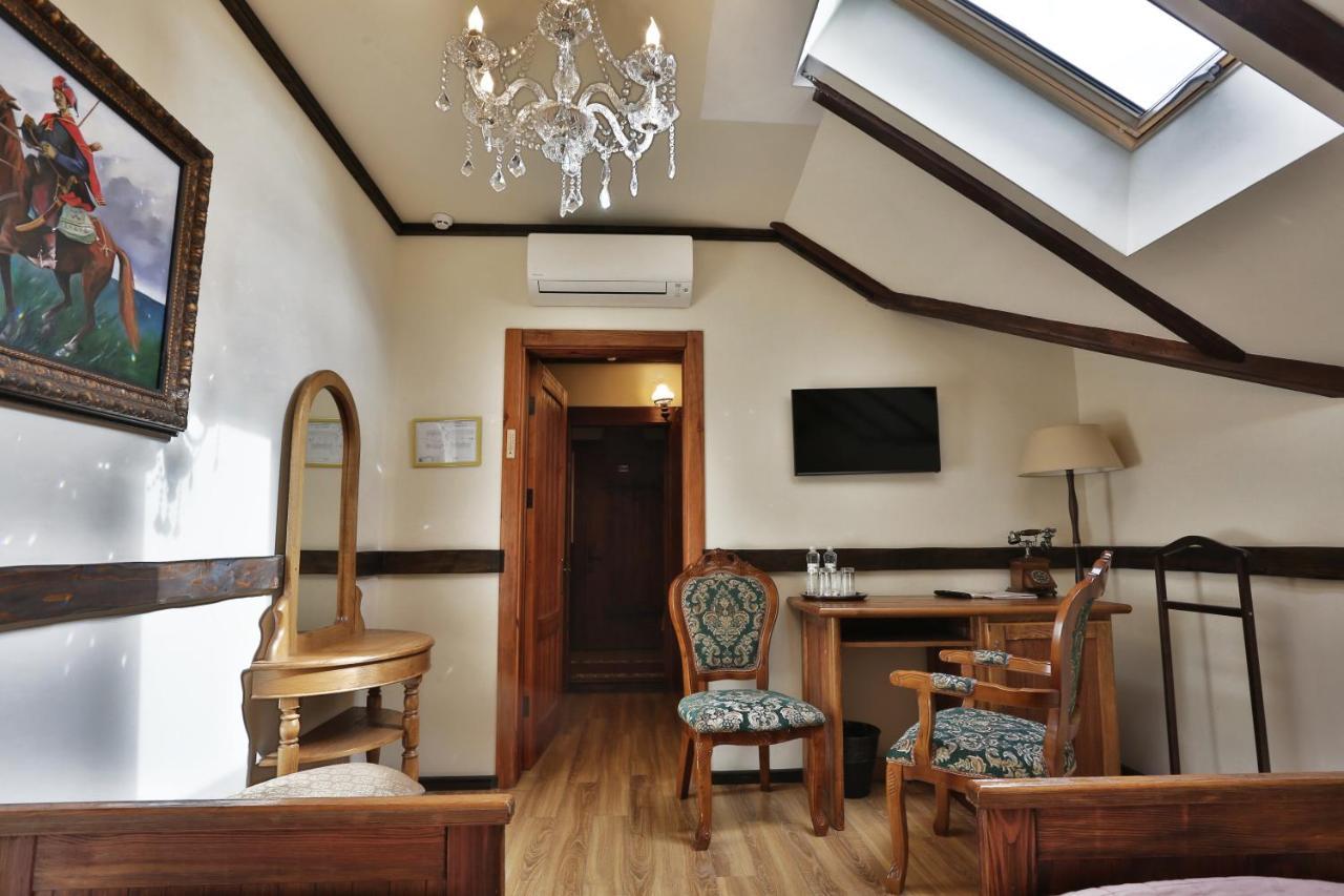 Hotel Fortetsya Hetmana Hatne 外观 照片