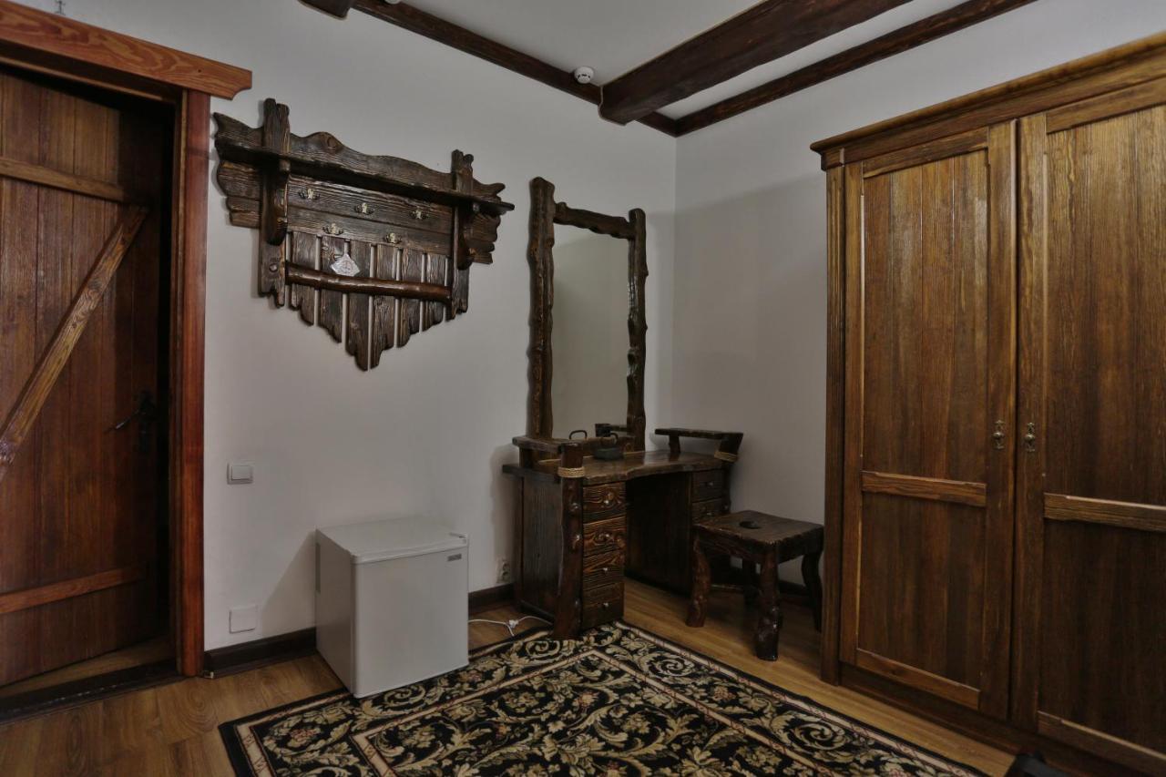 Hotel Fortetsya Hetmana Hatne 外观 照片