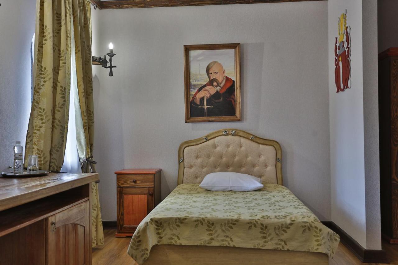 Hotel Fortetsya Hetmana Hatne 外观 照片
