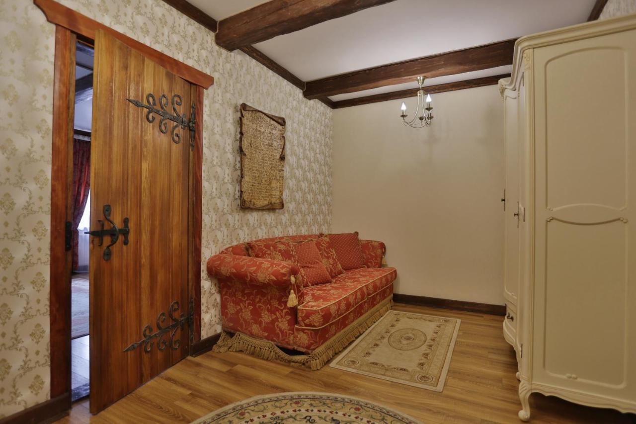 Hotel Fortetsya Hetmana Hatne 外观 照片